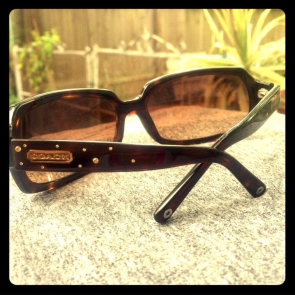 NIB Coach Samantha style sunglasses